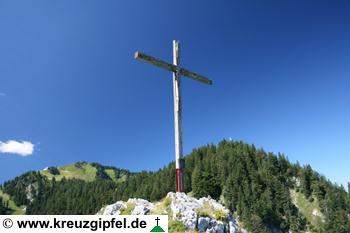 Waxenstein-Gipfelkreuz mit Brauneck und Brauneckschneid